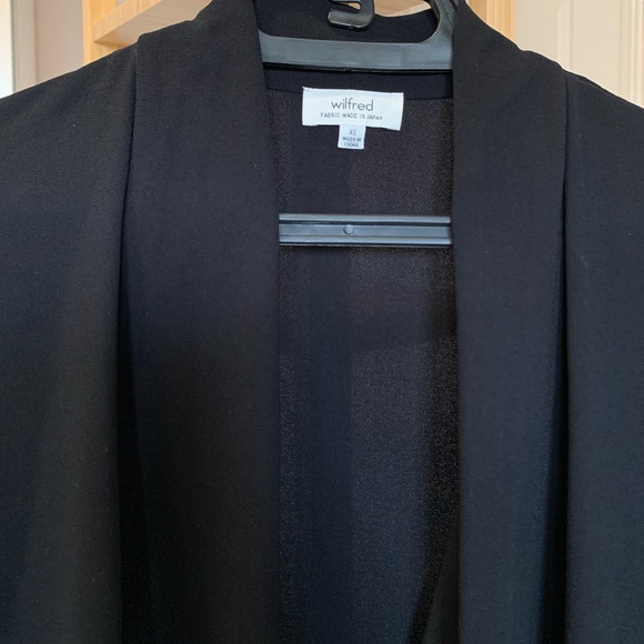 WILFRED BLACK BLOUSE SILKY MATERIAL SIZE XS - Picture 2 of 10